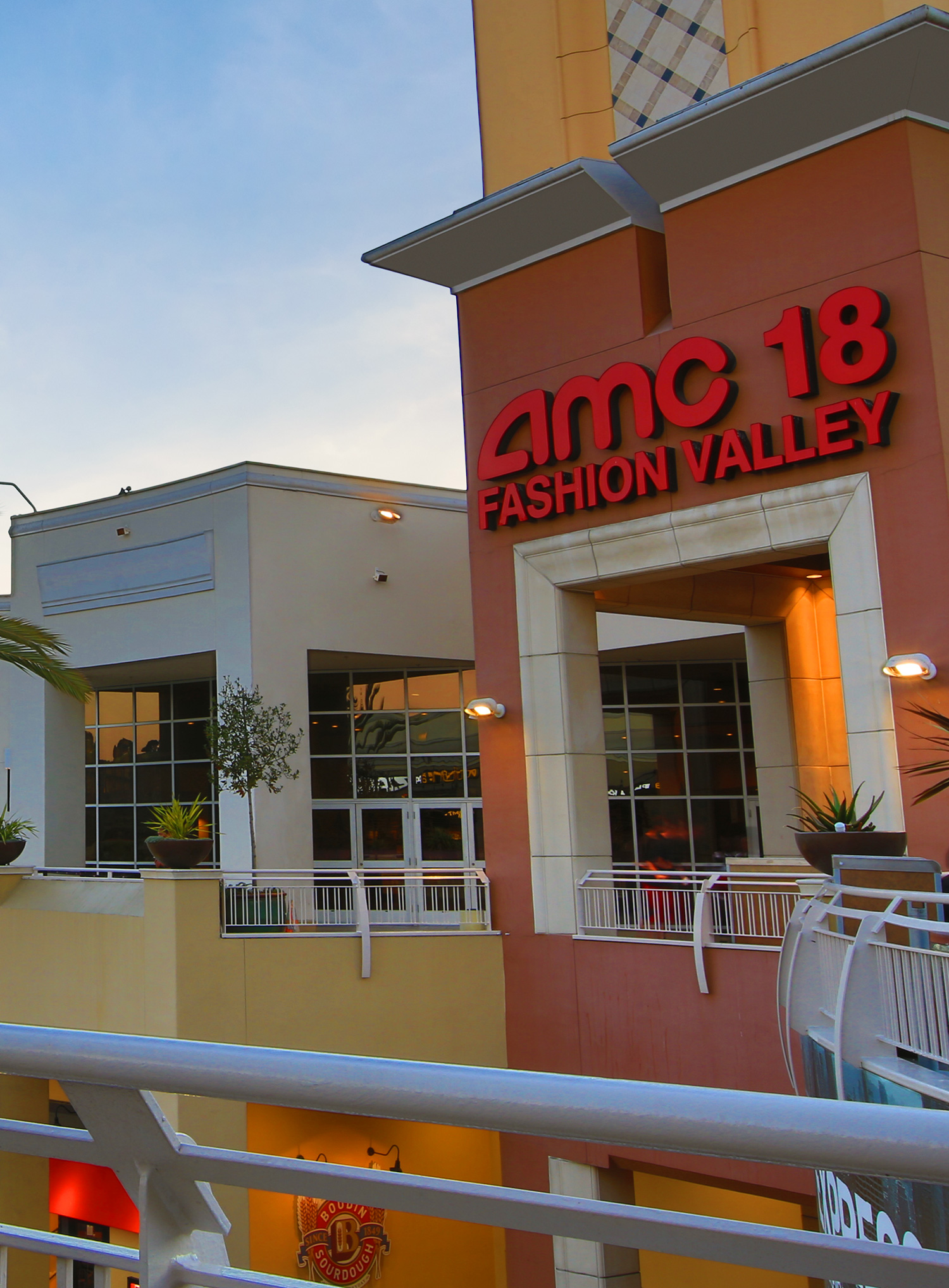 FASHION VALLEY MALL  SAN DIEGO, California 