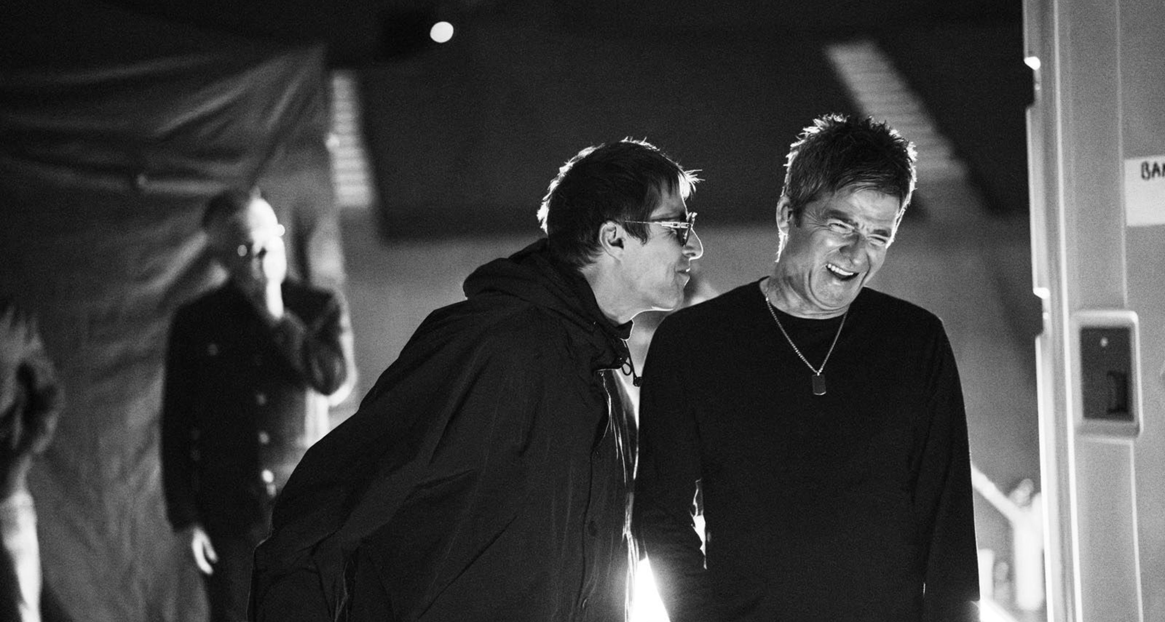 Oasis: Don't Look Back in Anger