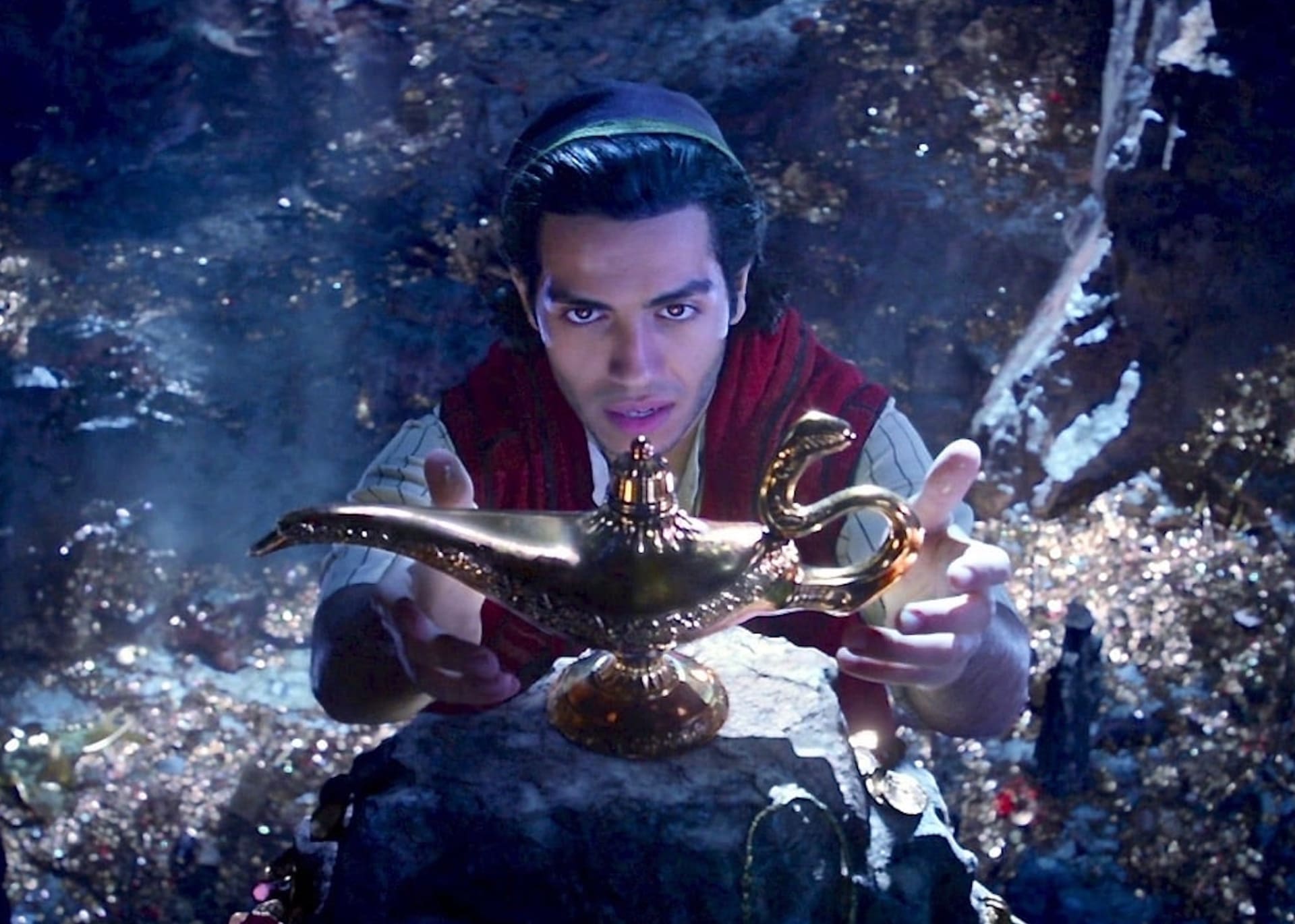 Mena Massoud on Making ALADDIN With Will Smith