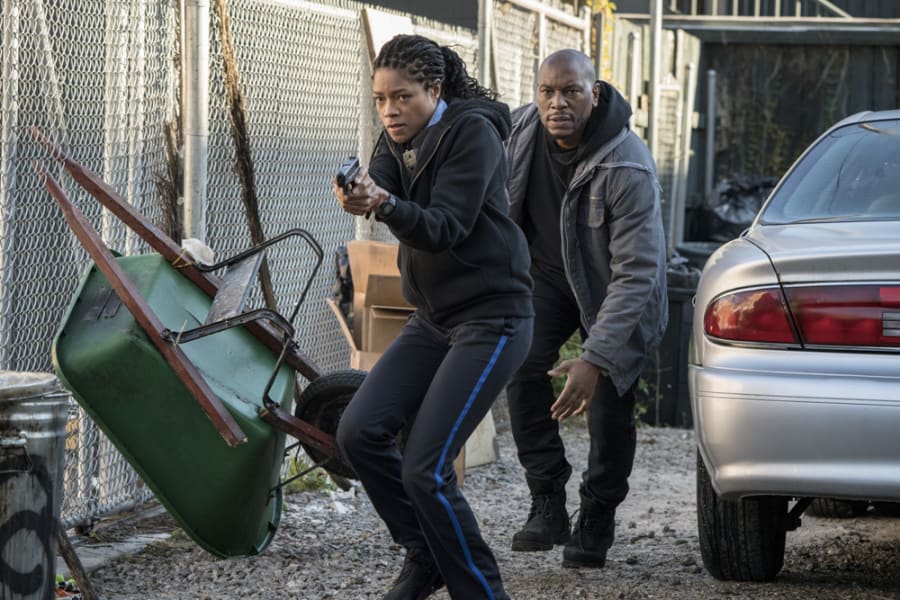 Naomie Harris and Tyrese Gibson in Black and Blue