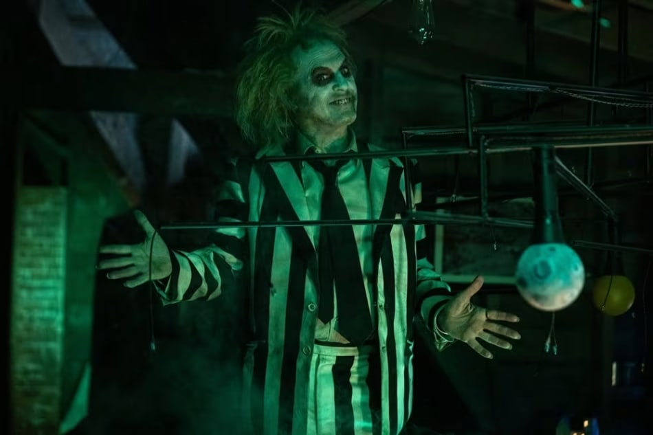5 Ways to Dress for Beetlejuice, Beetlejuice and Make It the Goth Event of the Year