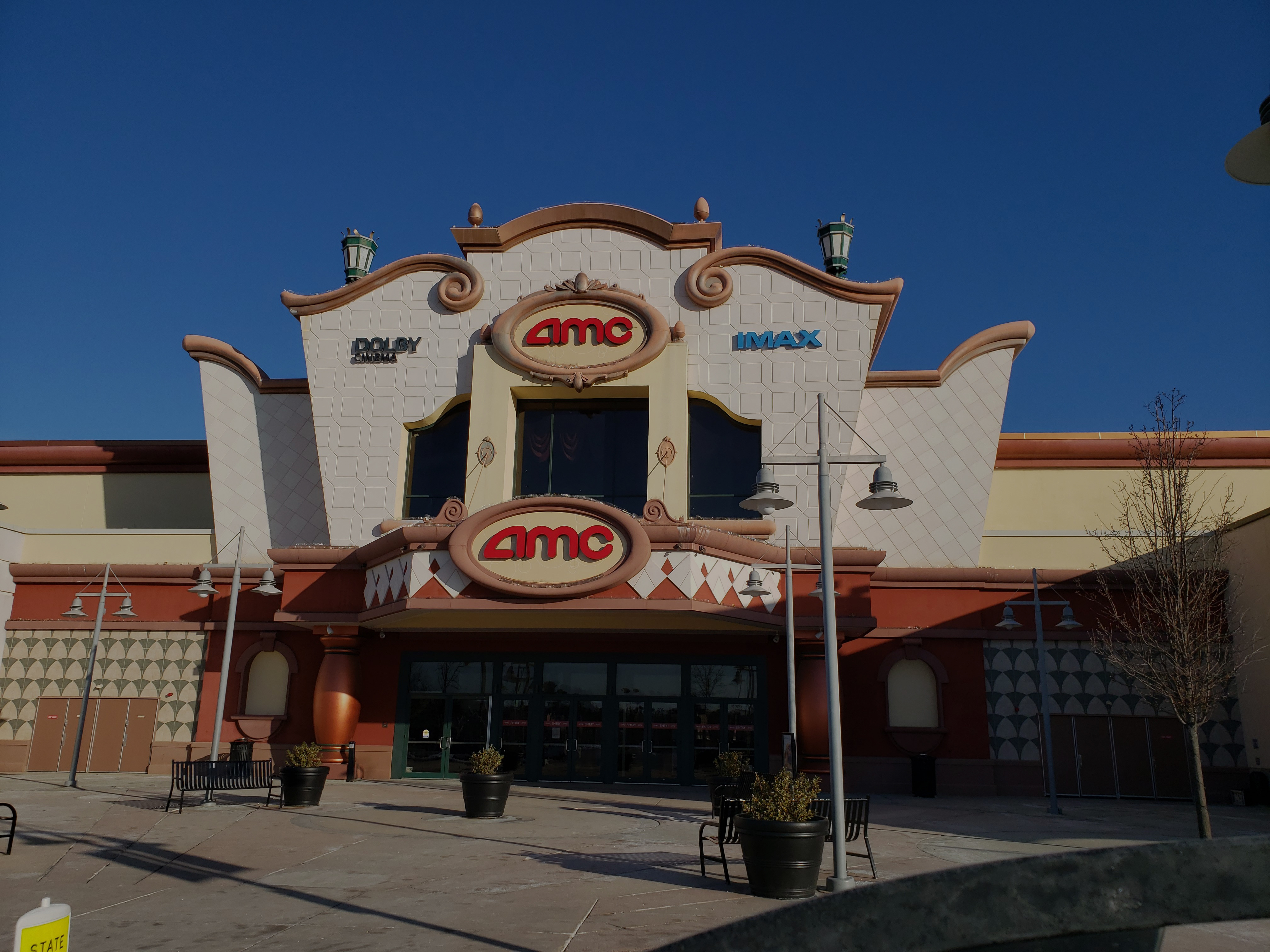 AMC Theatres reopens locations in Michigan without concessions