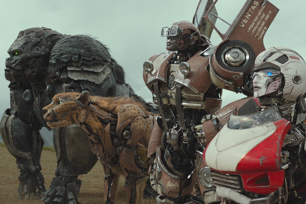 Transformers: rise of the beasts deals showtimes near roxy stadium 11