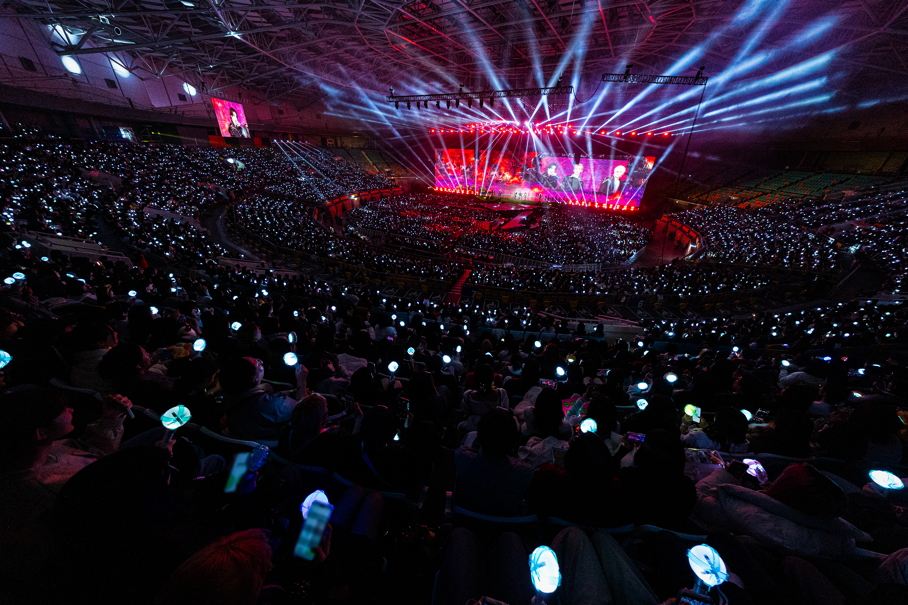 2026 TXT MOA CON IN JAPAN: LIVE VIEWING movie showtimes at an AMC